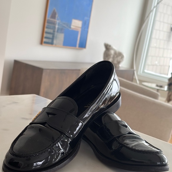 glossy Prada patent leather logo loafers made in Italy - Picture 6 of 16